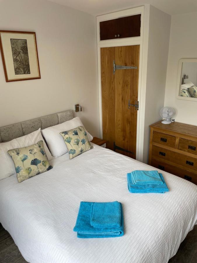 Pine Tree Lodge, Holiday home *
